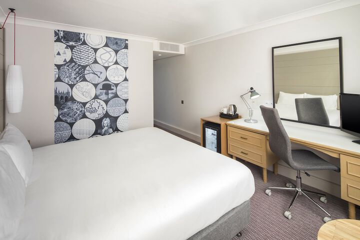 Room 9 of 65