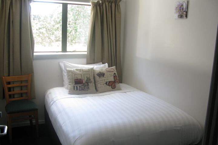 Room 15 of 24