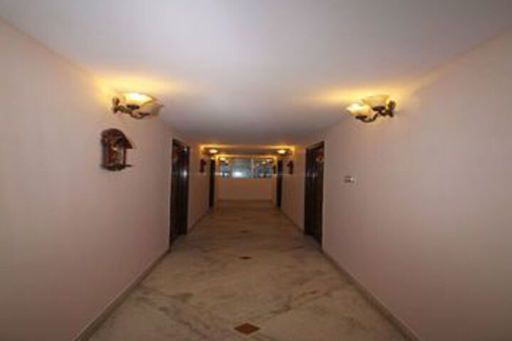 Ballroom/Hall 14 of 18