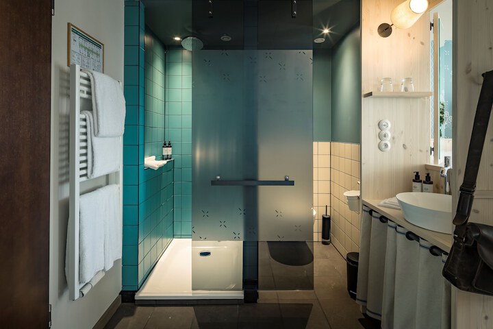 Clean Restrooms