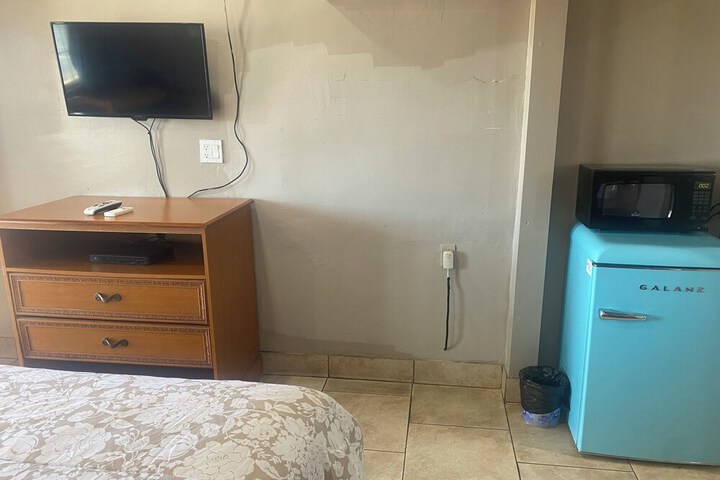 Room 6 of 60