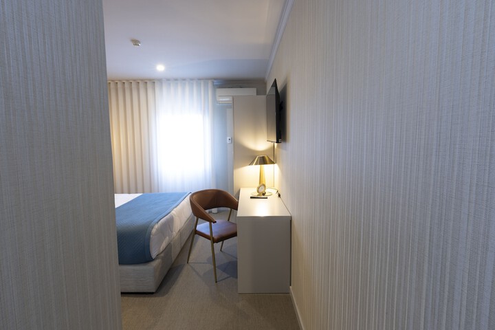 Room 13 of 70