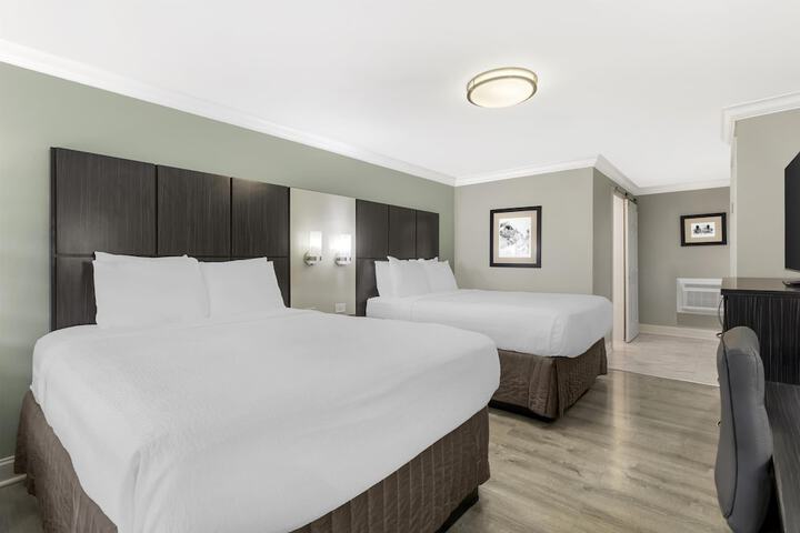 Room 10 of 37
