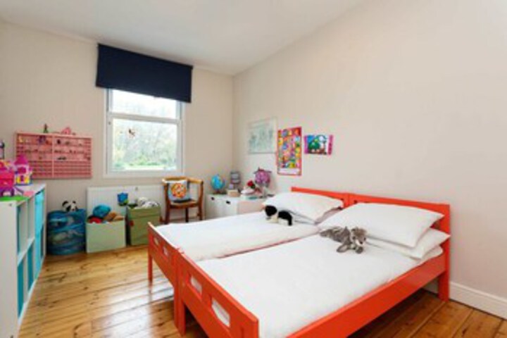 Room 6 of 22
