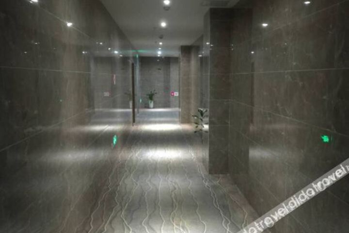 Hotel Interior 10 of 24