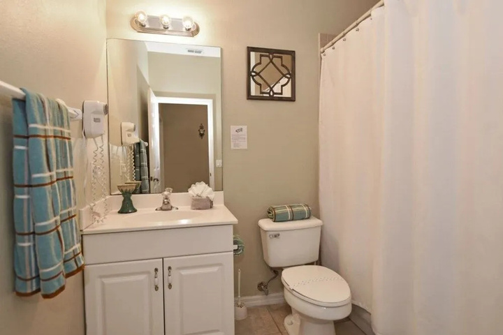 Room 8 of 20