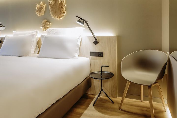 Room 25 of 118