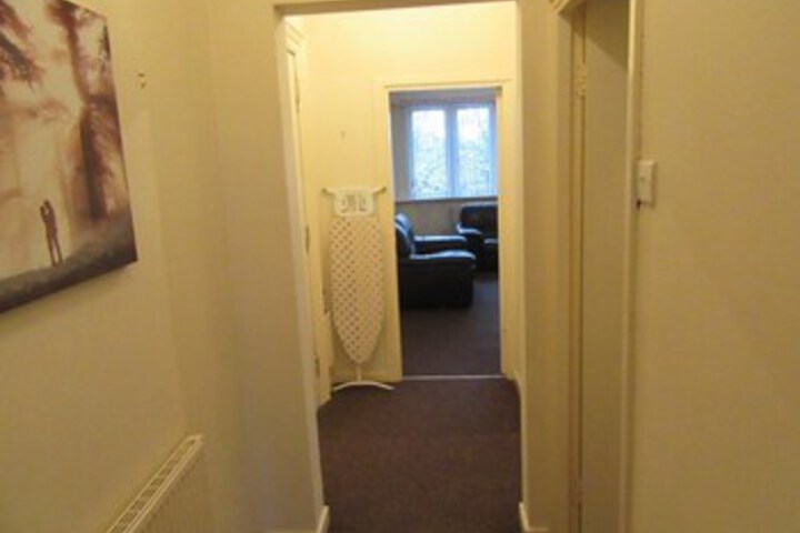 Room 12 of 16