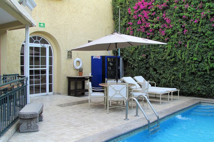 Pool 79 of 131