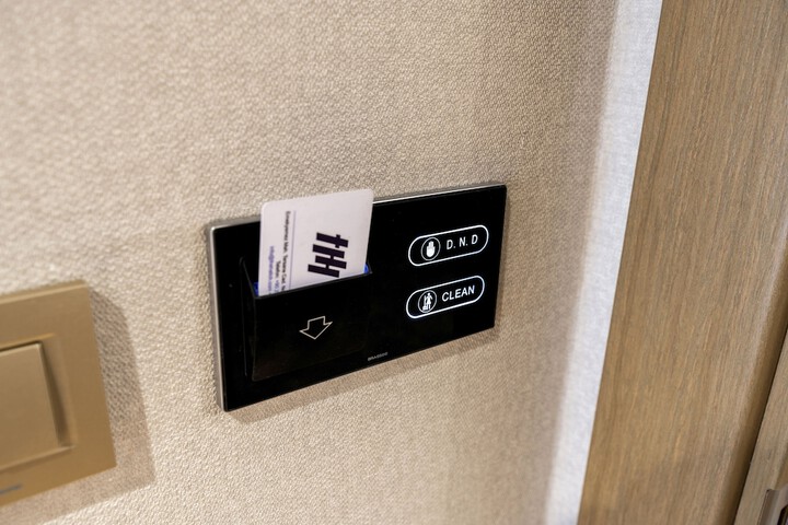 Room 33 of 70