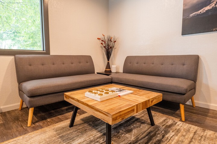 Lounge 59 of 73