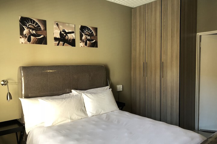 Room 9 of 48