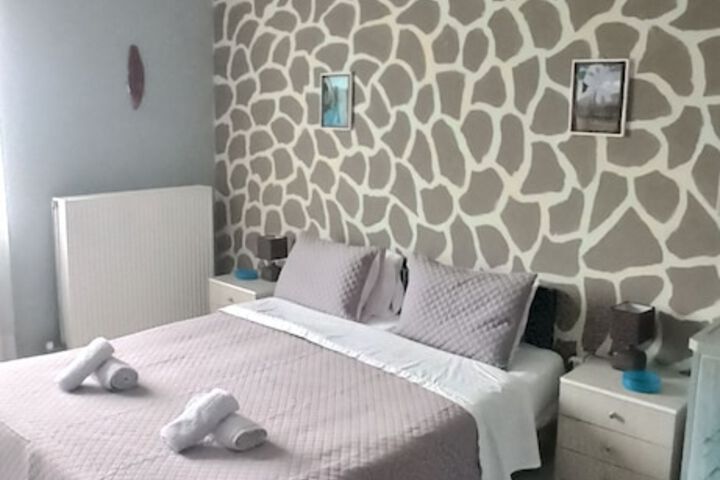 Room 2 of 61