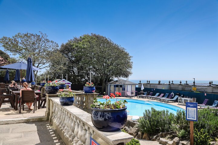 Hotel with Pool