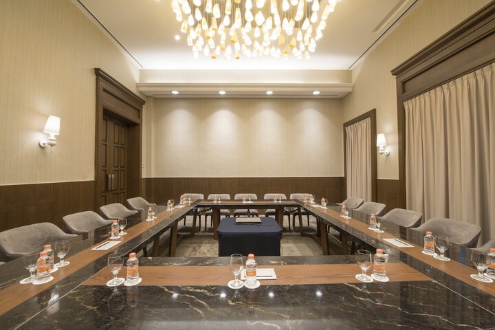Business Center 117 of 139
