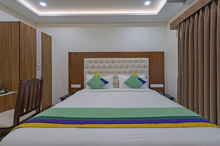 Room 16 of 28
