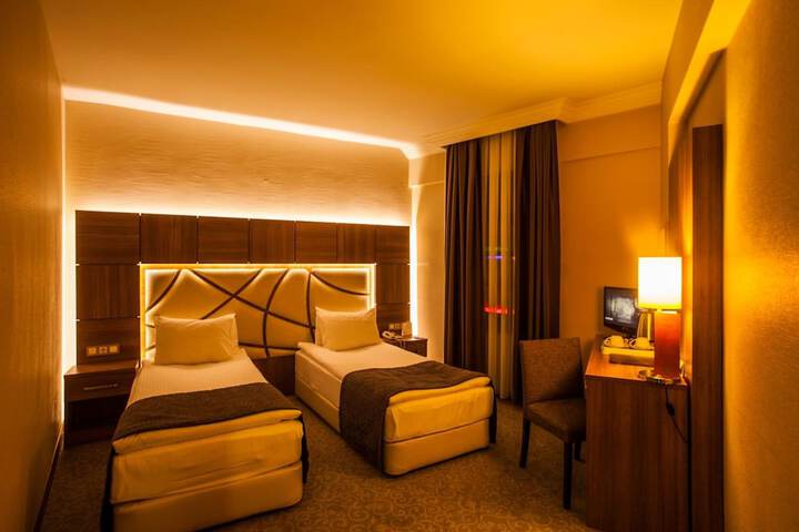 Room 20 of 54