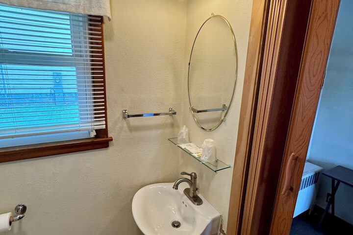 1 Double Bed (2 of 14)