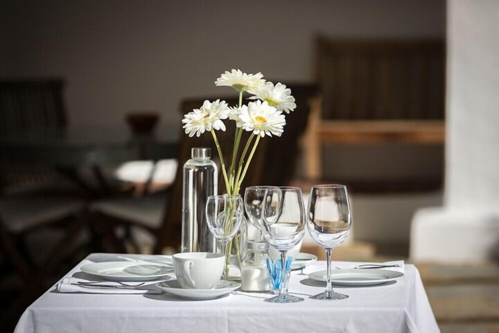 Dining 36 of 52