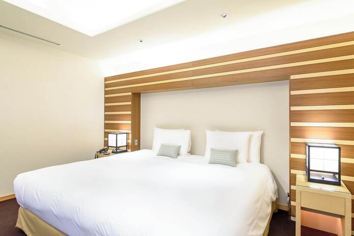 Room 14 of 50