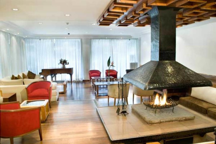 Guest Lobby