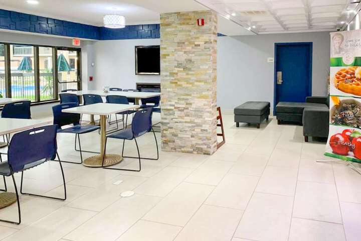 Breakfast area