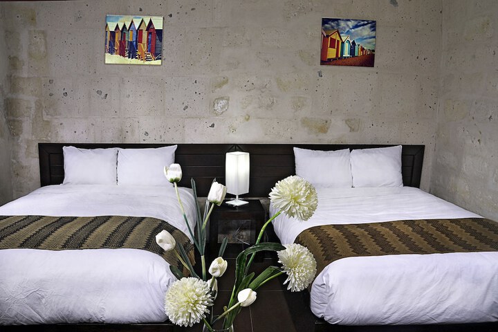 Room 9 of 43