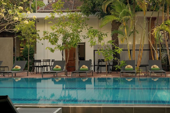 Pool 52 of 99