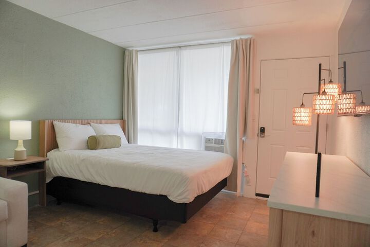 Room 7 of 30
