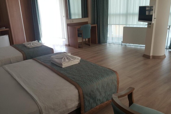 Room 16 of 72