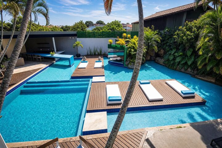 Pool 70 of 110
