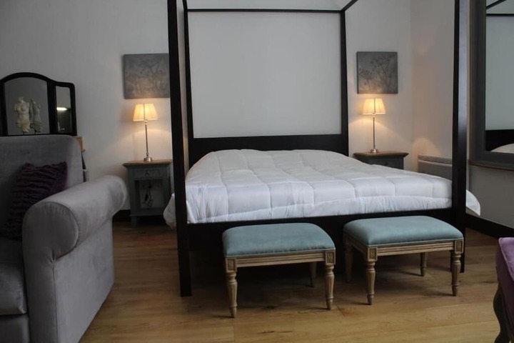 Room 17 of 80