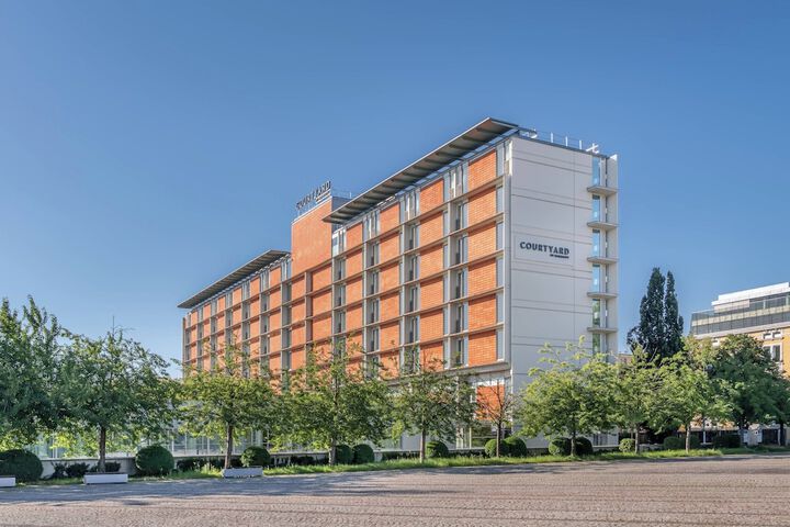 Hotel 76 of 85