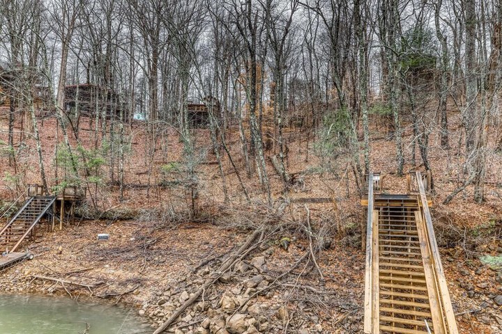Property Grounds 41 of 54