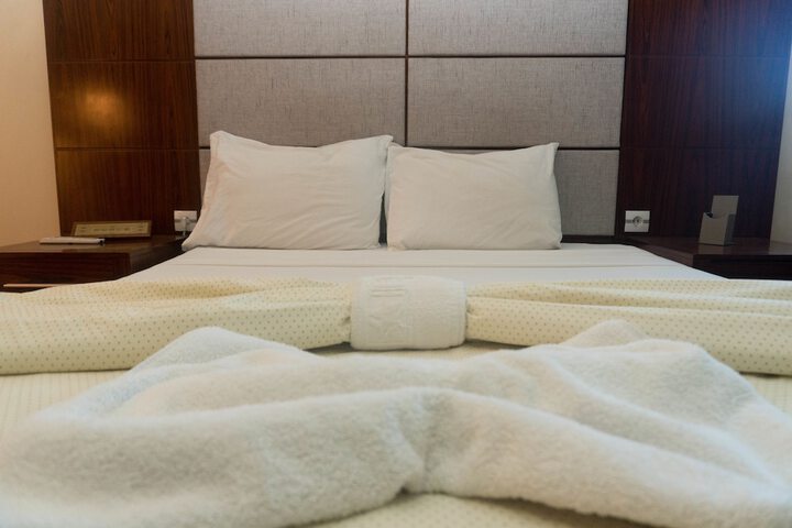 Room 4 of 24