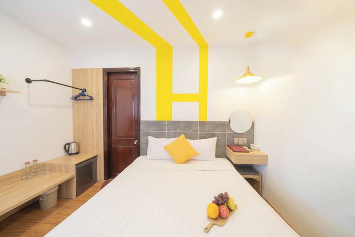 Room 21 of 82