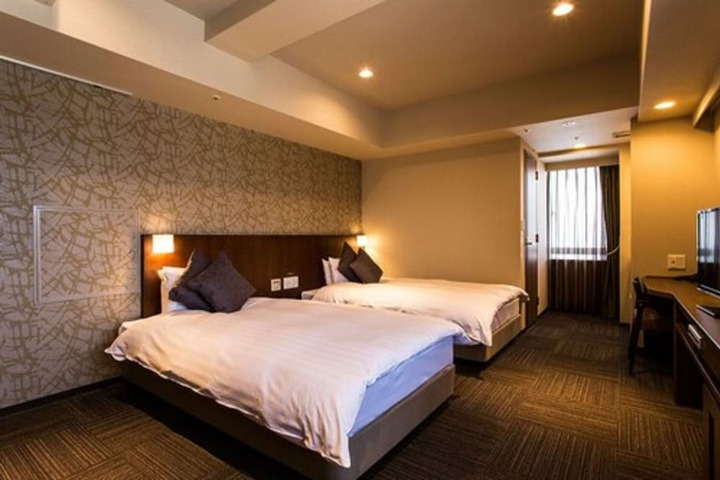 Room 18 of 53