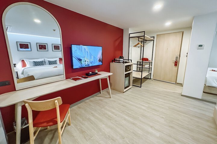Room 25 of 190