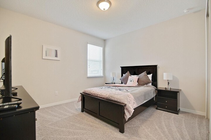 Room 7 of 28
