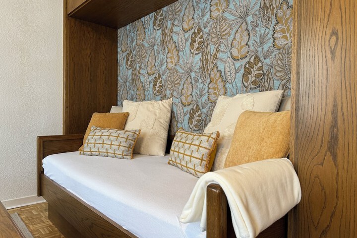 Room 45 of 128