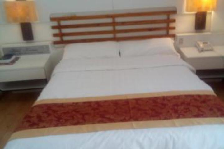 Room 3 of 5