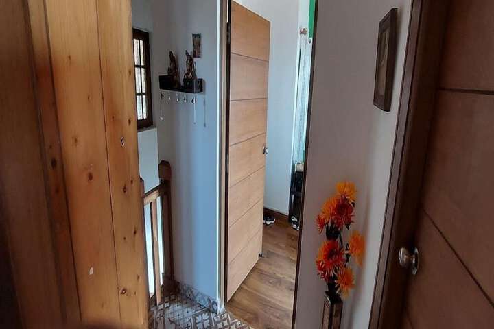 Room 4 of 91