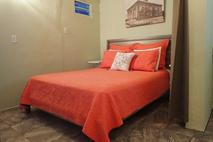 Room 19 of 83