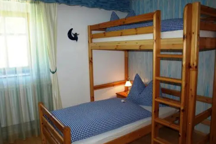 Room 2 of 19