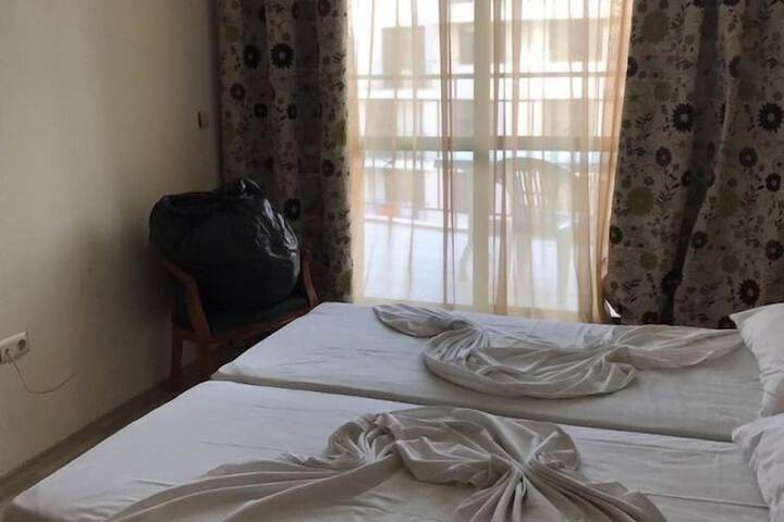 Room 4 of 26