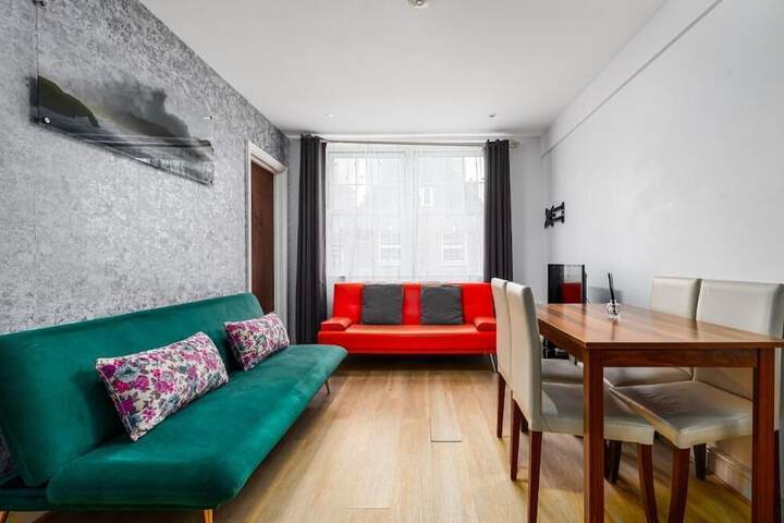 Room 2 of 48