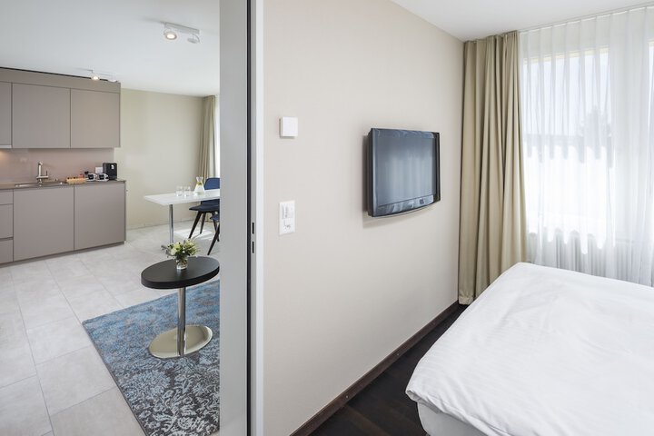 Room 6 of 35