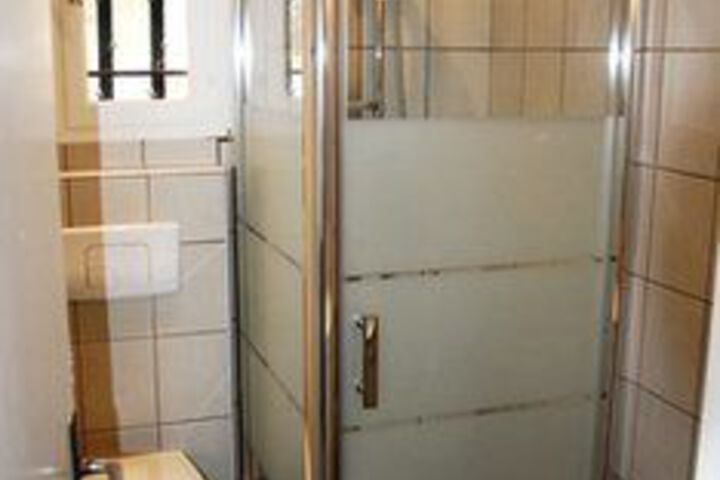 Room 2 of 16