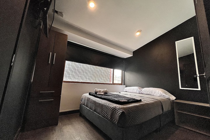 Room 5 of 15