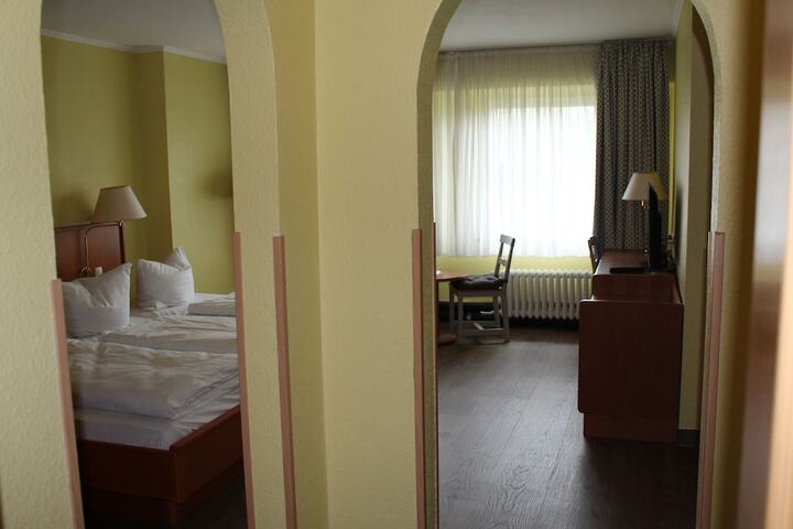 Room 25 of 58